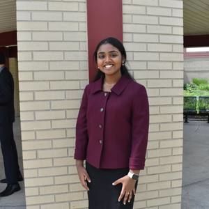 Meet your Posher, Cynthia